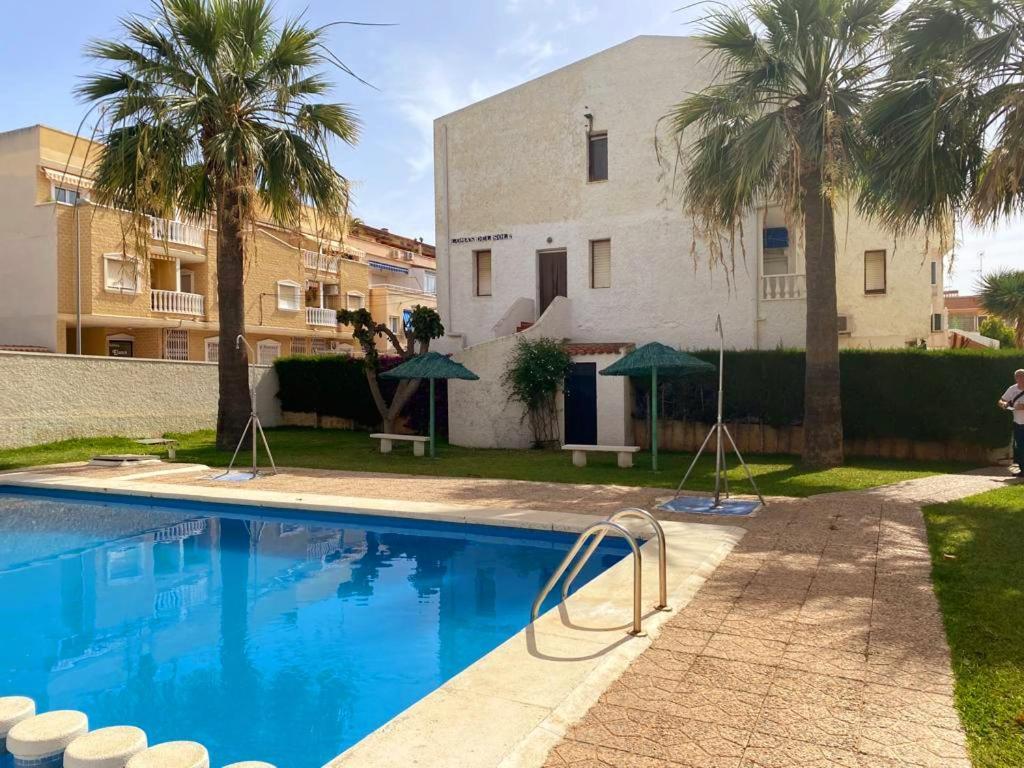 Rosa,near To The Sea Swimming Pool Torrevieja